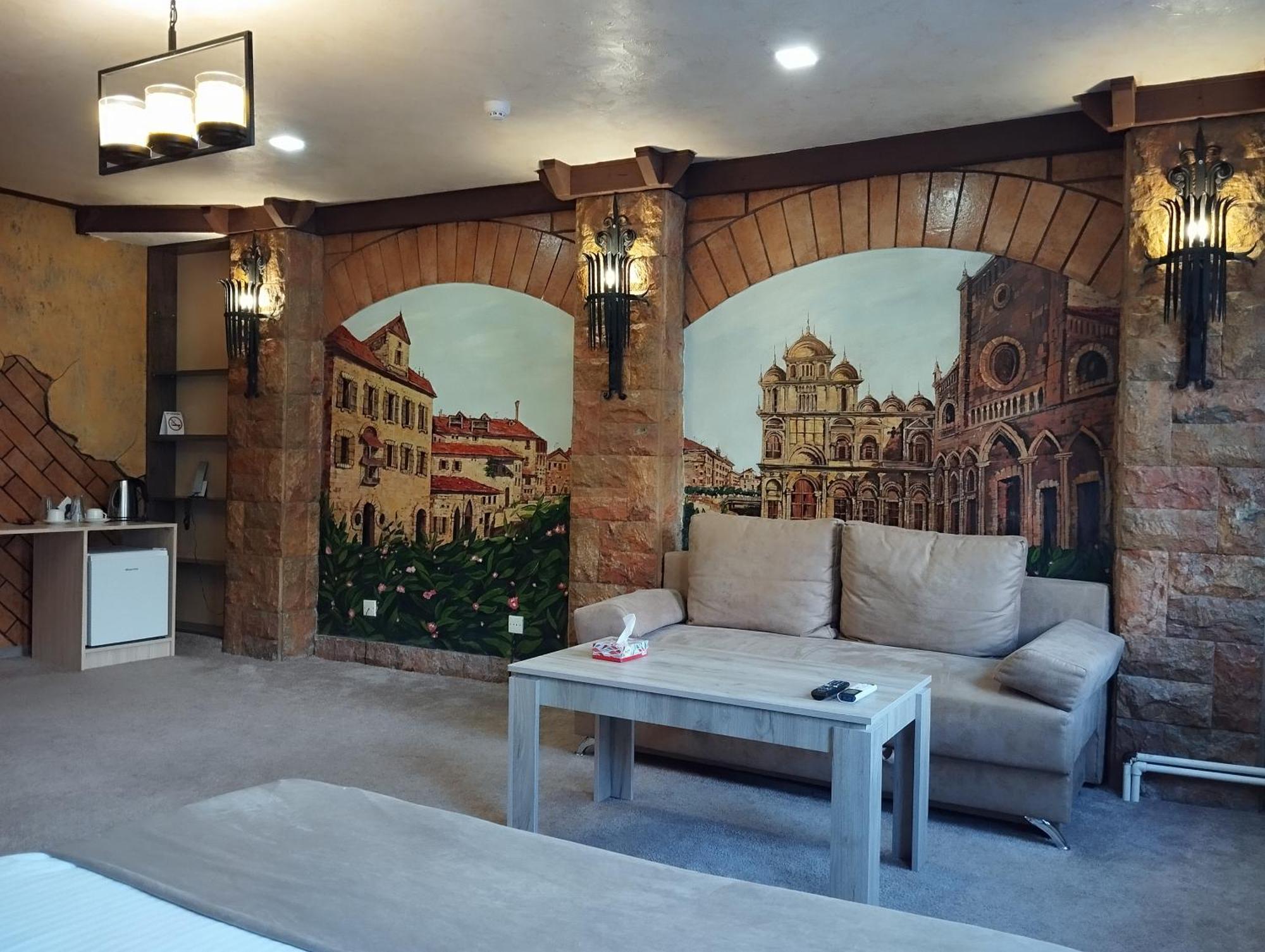 Delin Hotel And Tours Jerevan Buitenkant foto